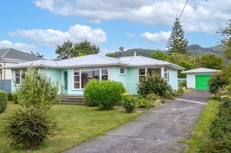 Photo of property in 29 Johnston Street, Featherston, 5710