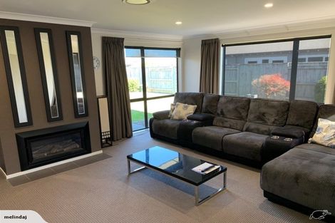Photo of property in 4 Manhattan Court, Kelvin Grove, Palmerston North, 4414