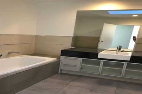 Photo of property in 16 Garin Way, Stonefields, Auckland, 1072