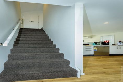 Photo of property in 16 Wheatsheaf Lane, Heathcote Valley, Christchurch, 8022