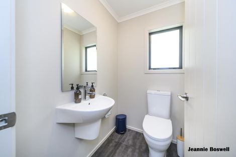 Photo of property in 5 Virtue Place, Hokowhitu, Palmerston North, 4410