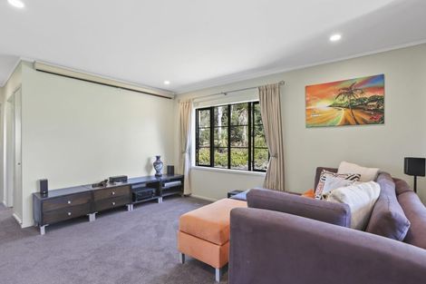 Photo of property in 305 Sturges Road, Henderson Valley, Auckland, 0612