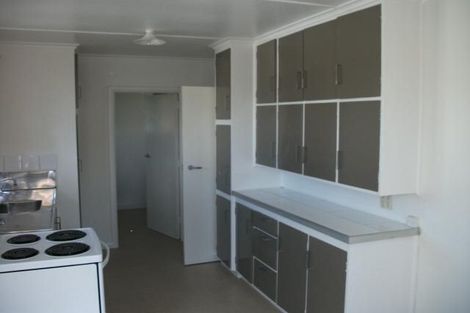 Photo of property in 8 Hollard Grove, Avalon, Lower Hutt, 5011