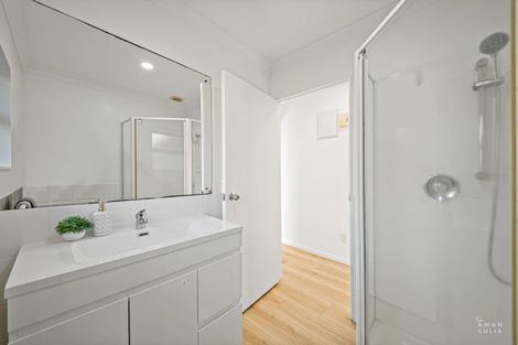 Photo of property in 70 Sturges Road, Henderson, Auckland, 0612