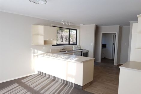 Photo of property in 50 Oriana Crescent, Hornby, Christchurch, 8042