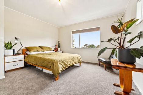 Photo of property in 12/24 Eastglen Road, Glen Eden, Auckland, 0602