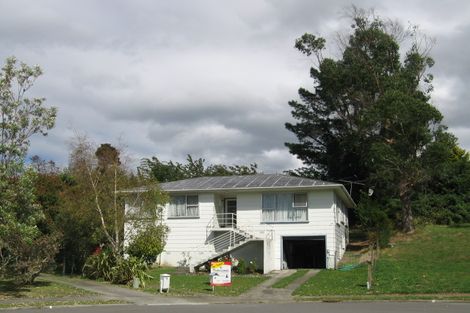 Photo of property in 11 Speargrass Grove, Timberlea, Upper Hutt, 5018