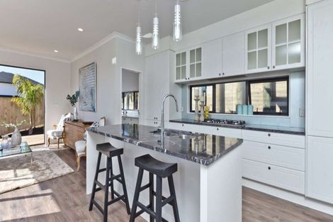 Photo of property in 33 Cilliers Drive, Silverdale, 0932