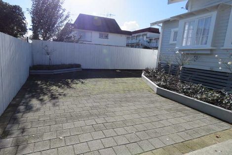 Photo of property in 2/118a Macfarlane Street, Hamilton East, Hamilton, 3216