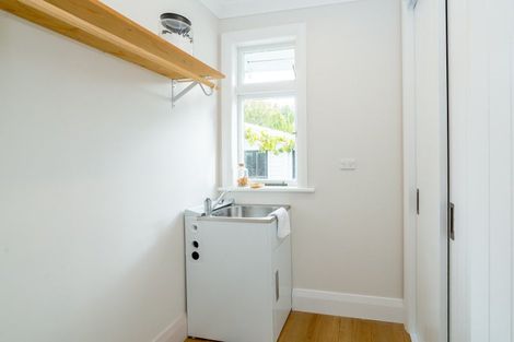 Photo of property in 35 Cambridge Terrace, Masterton, 5810