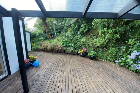 Photo of property in 2 Amapur Drive, Khandallah, Wellington, 6035