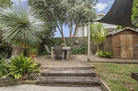 Photo of property in 18 Mountain Road, Mount Wellington, Auckland, 1072
