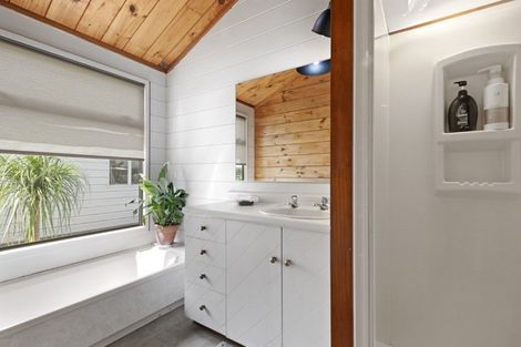 Photo of property in 42 Karioitahi Road, Waiuku, 2683