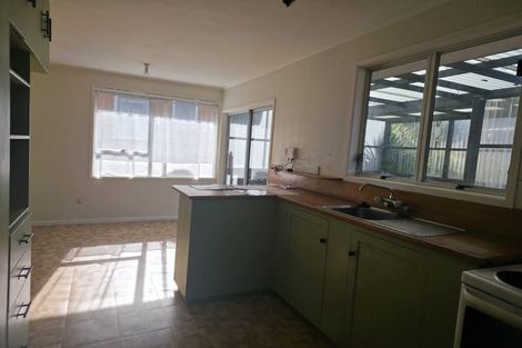 Photo of property in 26 Newham Place, Henderson, Auckland, 0612