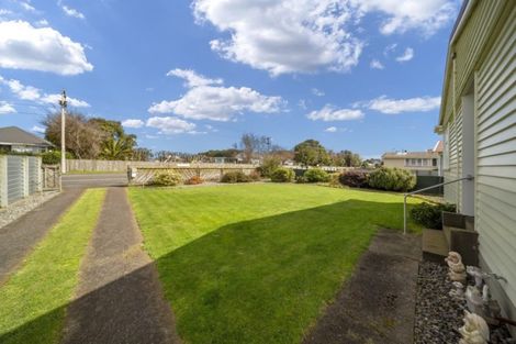 Photo of property in 83 Manawapou Road, Hawera, 4610