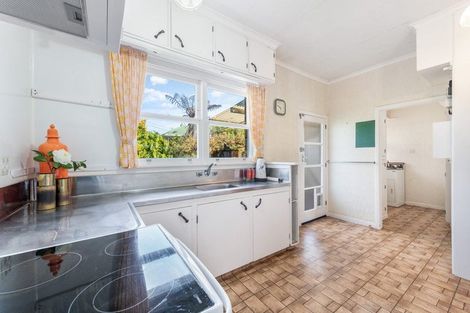 Photo of property in 69 Willerton Avenue, New Lynn, Auckland, 0600