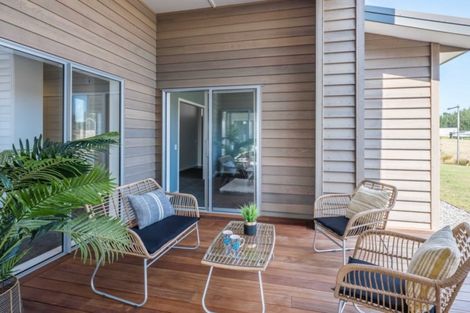 Photo of property in 1 Lamont Place, Waikanae, 5036