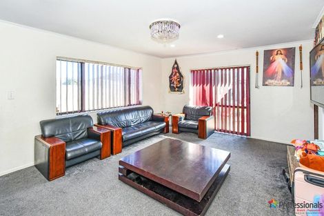 Photo of property in 71a Robert Skelton Place, Clendon Park, Auckland, 2103