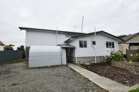 Photo of property in 1 Ferry Road, Tuatapere, 9620