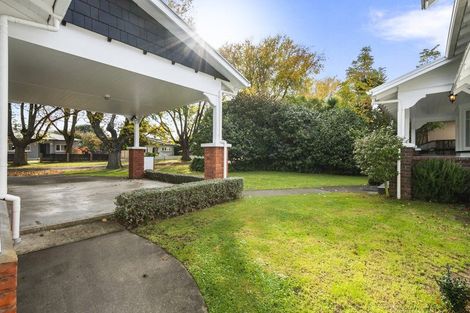 Photo of property in 44 Manapouri Crescent, Hokowhitu, Palmerston North, 4410