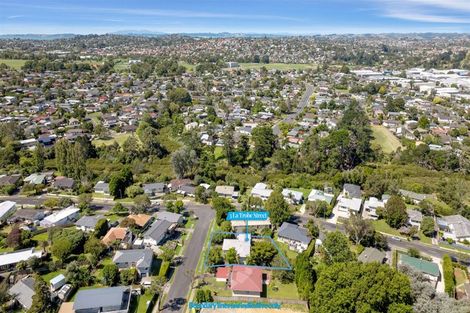 Photo of property in 3 La Trobe Street, Pakuranga Heights, Auckland, 2010