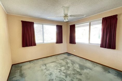 Photo of property in 32 Regency Place, Sunnynook, Auckland, 0632