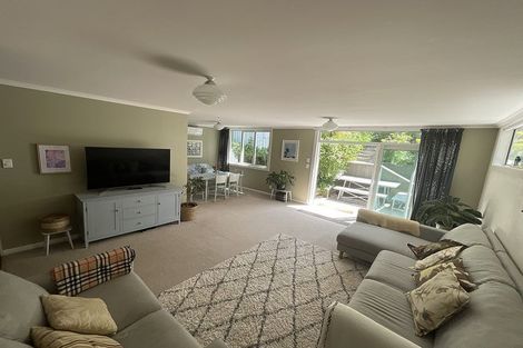 Photo of property in 2 Te Kura Road, Pukerua Bay, 5026