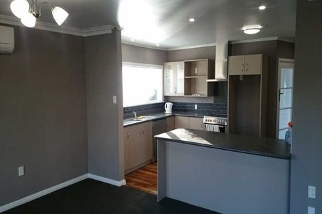 Photo of property in 27 Strowan Avenue, Fairfield, Hamilton, 3214