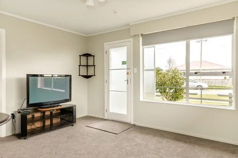 Photo of property in 25-27 Romilly Street, Westport, 7825