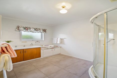 Photo of property in 2/52 Galsworthy Place, Bucklands Beach, Auckland, 2014