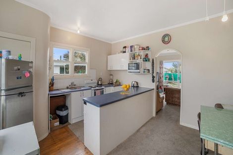 Photo of property in 17 De Lautour Road, Kaiti, Gisborne, 4010