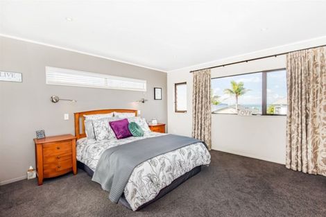 Photo of property in 21 Deanna Drive, West Harbour, Auckland, 0618
