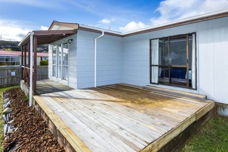 Photo of property in 1 Wyoming Grove, Totara Park, Upper Hutt, 5018