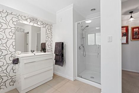 Photo of property in 15a Stuart Street, Levin, 5510