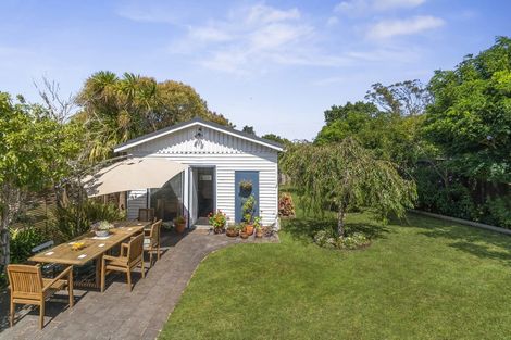 Photo of property in 25 Brandon Road, Glen Eden, Auckland, 0602