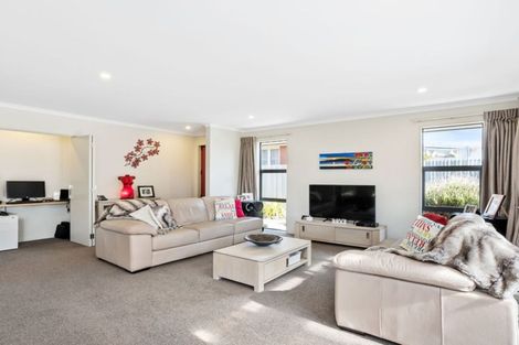 Photo of property in 93 Bickerton Street, Wainoni, Christchurch, 8061