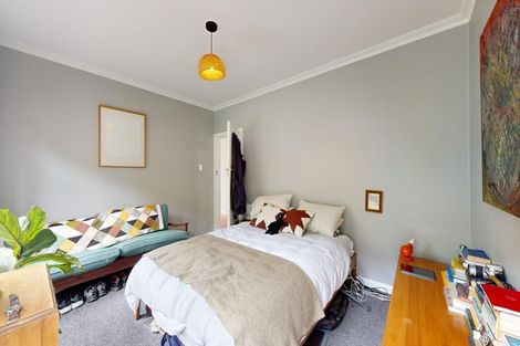 Photo of property in 22 Whaui Street, Vogeltown, Wellington, 6021