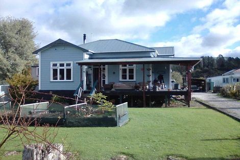 Photo of property in 28 Huia Street, Ohura, 3926