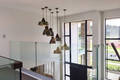 Photo of property in 117 Karepiro Drive, Stanmore Bay, Whangaparaoa, 0932