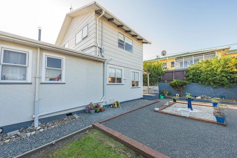 Photo of property in 28 Miro Street, Castlecliff, Whanganui, 4501