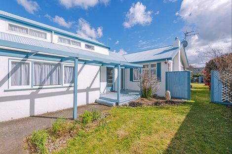 Photo of property in 10 Jensen Street, Hokowhitu, Palmerston North, 4410