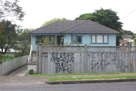 Photo of property in 17 Netherlands Avenue, Kelston, Auckland, 0602