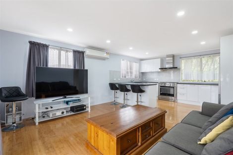 Photo of property in 23a Bellringer Road, Massey, Auckland, 0614