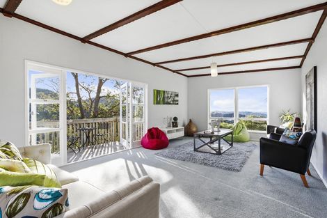 Photo of property in 305 Forest Hill Road, Waiatarua, Auckland, 0612