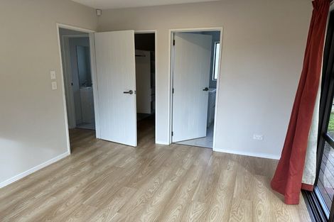 Photo of property in 3b Crystal Avenue, Glendene, Auckland, 0602