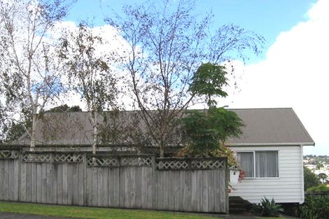 Photo of property in 1 Riesling Place, Henderson, Auckland, 0612