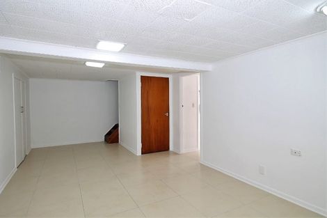 Photo of property in 13 Lyndhurst Road, Te Atatu South, Auckland, 0610