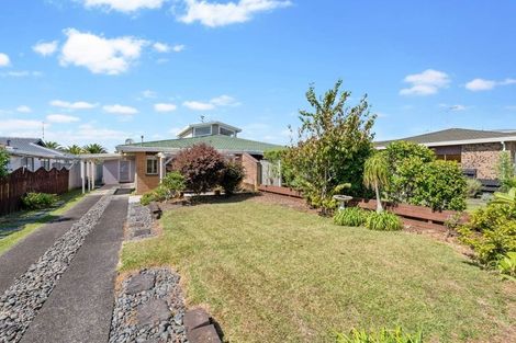 Photo of property in 8 West Hoe Road, Orewa, 0931