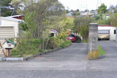 Photo of property in 28 Reynella Drive, Massey, Auckland, 0614