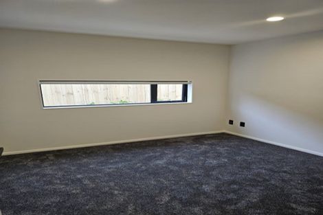 Photo of property in 2a Embling Place, Eastern Beach, Auckland, 2012